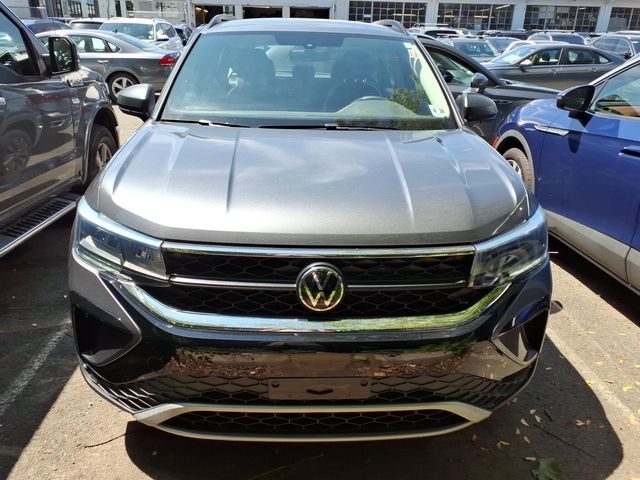 2023 Volkswagen Taos - Image 3