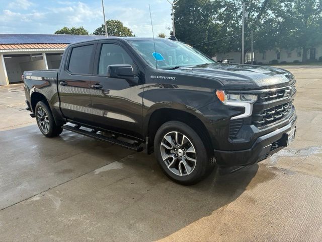 Used 2022 Black Chevrolet RST image 8