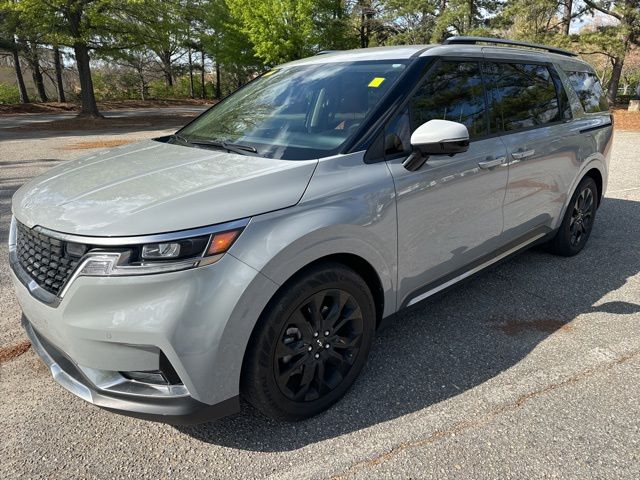 Ceramic Silver 2023 Kia Carnival SX FWD Minivan Front-Wheel Drive 8-Speed Automatic