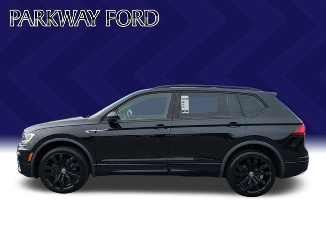 Used 2020 Black Volkswagen 2.0T SE R-Line Black image 2