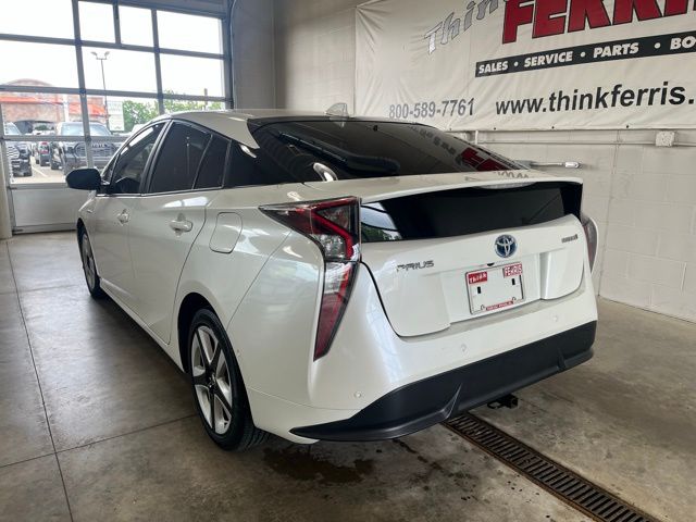 2018 Toyota Prius Four Touring photo