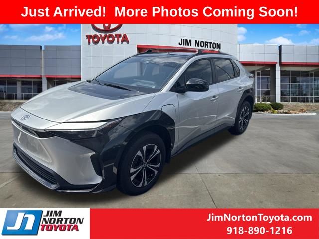 Used 2024 Toyota bZ4X XLE with VIN JTMAAAAA5RA032528 for sale in Tulsa, OK