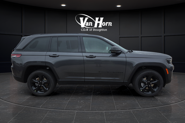 New 2025 Jeep Grand Cherokee Altitude X 4D Sport Utility