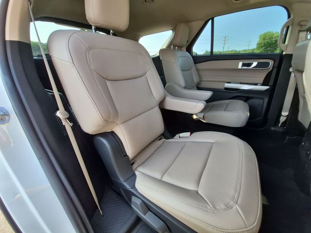 Used 2023 White Metallic Ford XLT image 33