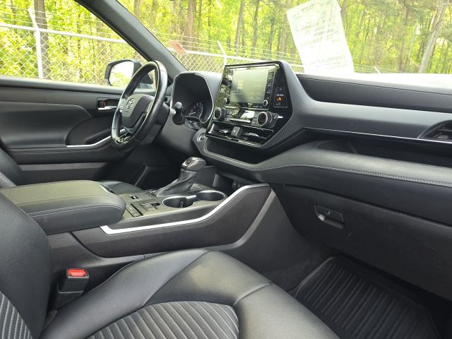 2021 Toyota Highlander XSE:44527B