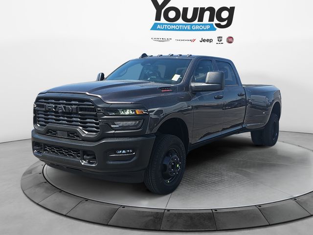 2026 RAM 3500 Gris (Granite Crystal Metallic Clearcoat) Camioneta Todo terreno 8 velocidades Automática