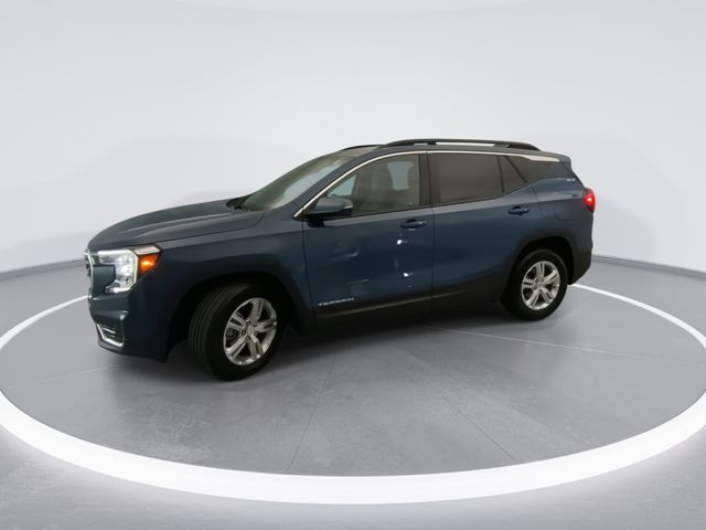 Used 2024 Blue GMC SLE image 2