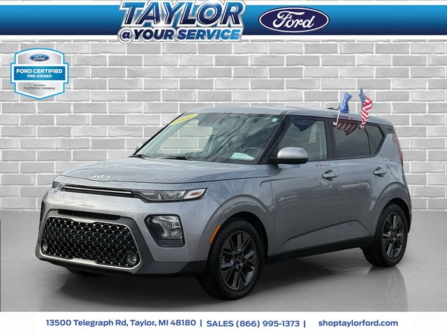 Steel Gray 2022 Kia Soul EX FWD SUV / Crossover Front-Wheel Drive Continuously Variable Transmission