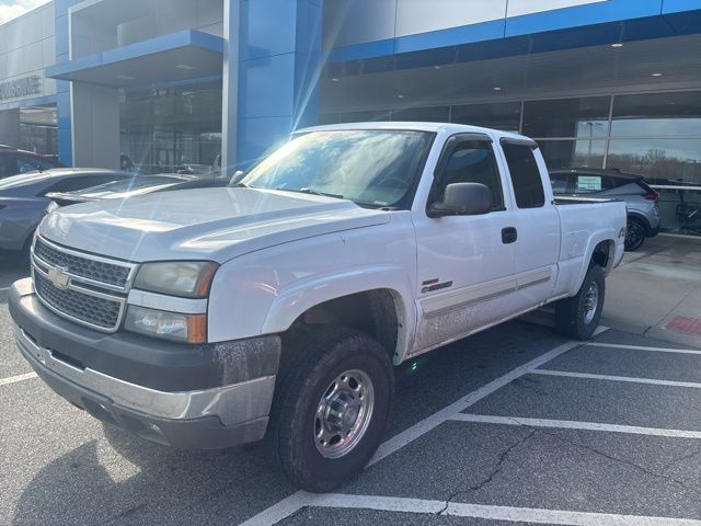 2005 Chevrolet Silverado 2500HD LS Extended Cab 4WD