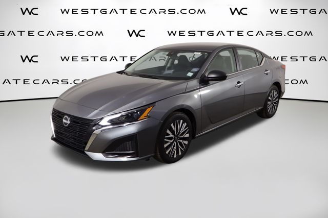 2025 Nissan Altima Gris (Gun Metallic) Sedán Tracción delantera Transmisión variable continua