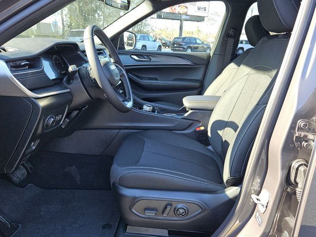 2026 Jeep Grand Cherokee L Laredo 4x4