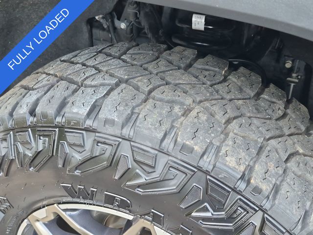 Used 2024 Black Chevrolet ZR2 image 20