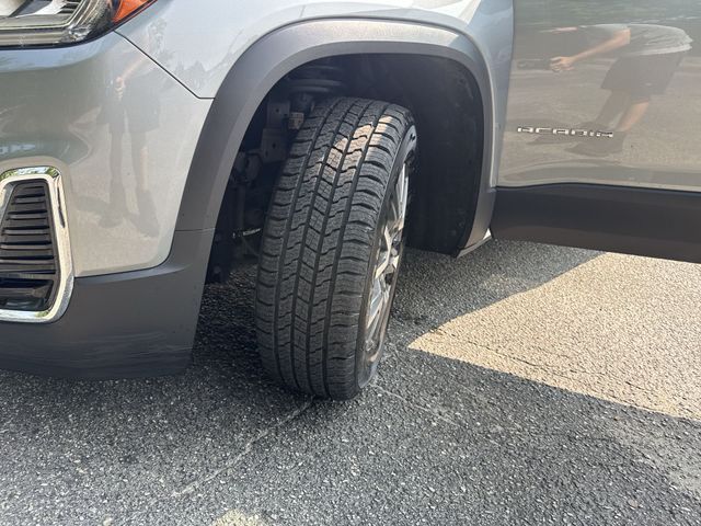 Used 2023 Silver GMC SLE image 32