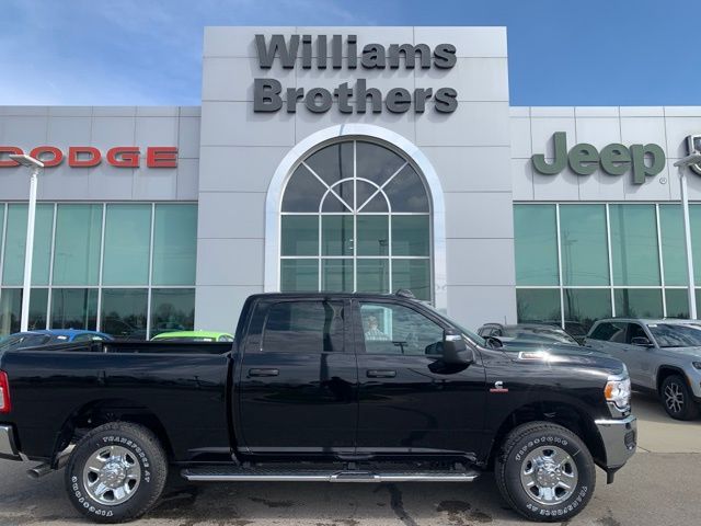 2024 Ram 3500 Tradesman - Diamond Black Crystal Pearlcoat exterior view 4