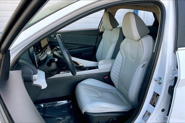 2022 Hyundai Elantra Hybrid Limited photo
