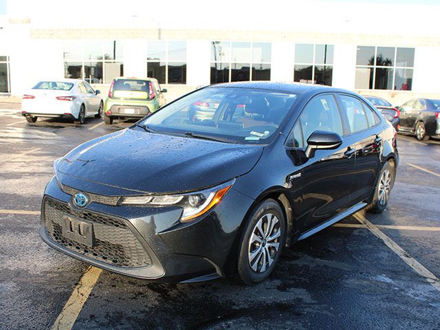 Used 2020 Black Sand Pearl Toyota LE image 2
