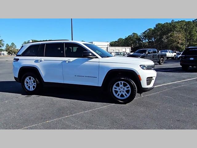 2024 Jeep Grand Cherokee Laredo 4x2