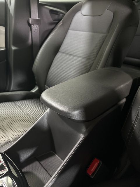 2025 Chevrolet Trax LT photo