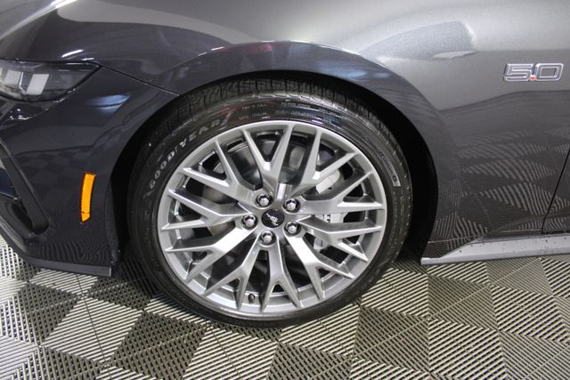 2024 Ford Mustang GT Premium photo