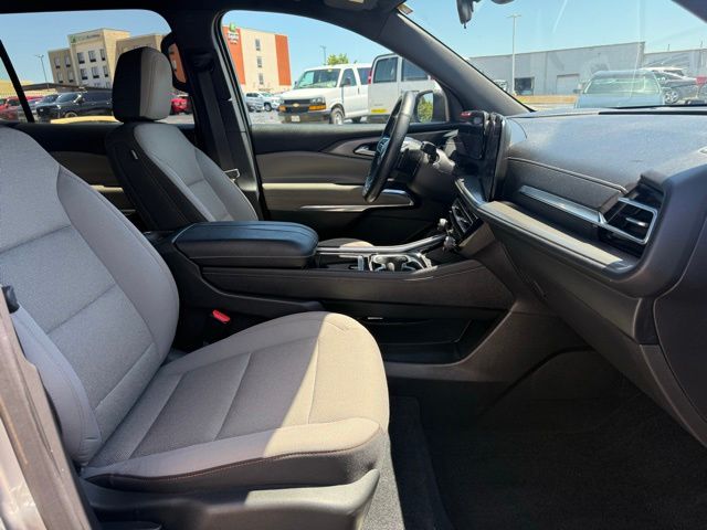used 2024 Chevrolet Traverse car, priced at $34,187
