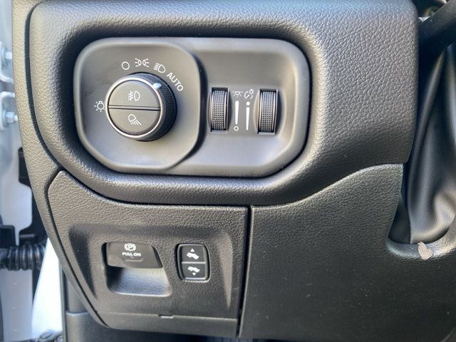 2026 Ram 1500 Big Horn/Lone Star - Bright White Clearcoat exterior view 14