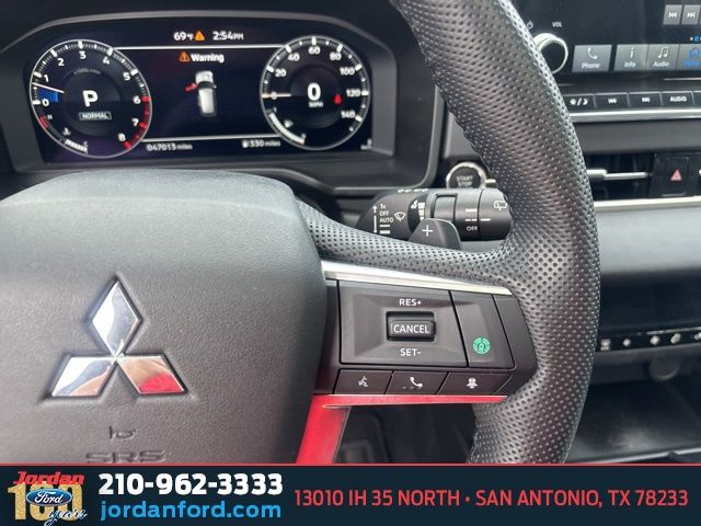 Used Car 2023 Mitsubishi Outlander  Se For Sale Under $25,000 In San Antonio, Texas