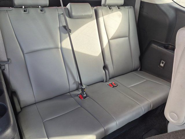 Used 2023 Toyota Highlander SUV