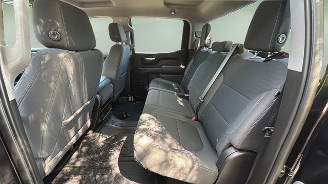 Used 2022 Black Chevrolet Custom image 19