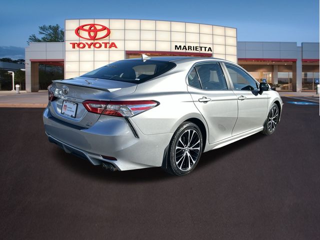 2020 Toyota Camry SE 29