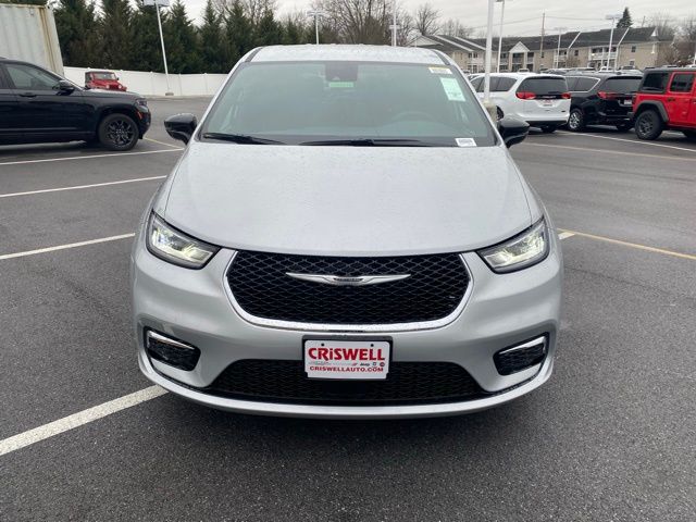 new 2026 Chrysler Pacifica car, priced at $40,222