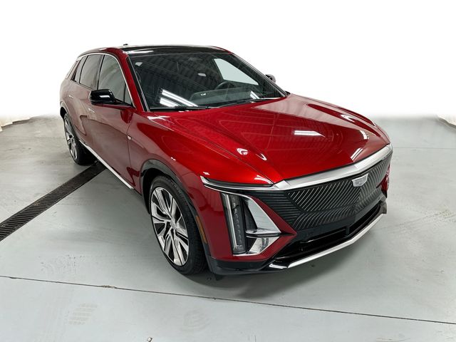 Radiant Red Tintcoat 2025 Cadillac LYRIQ Luxury 3 AWD SUV / Crossover All-Wheel Drive 1-Speed Automatic
