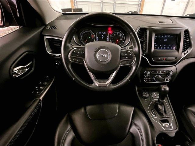 2020 Jeep Cherokee Latitude Plus Red at South Hills CDJR