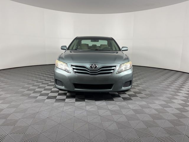 2010 Toyota Camry LE 3