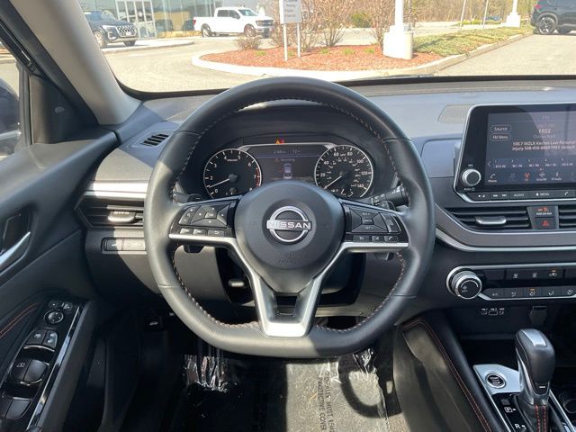 Used 2023 Nissan Altima Sedan