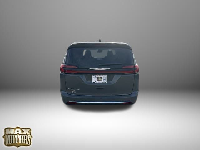 2024 Chrysler Pacifica Touring L 6