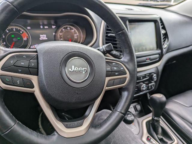 2017 Jeep Cherokee Limited 33