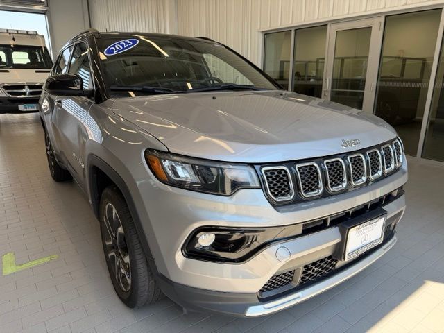 Billet Silver Metallic Clearcoat 2023 Jeep Compass SUV / Crossover Four-Wheel Drive 8-Speed Automatic