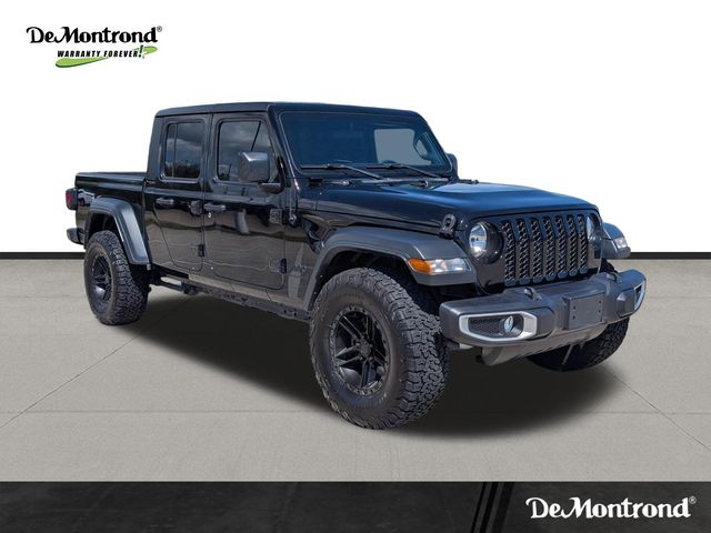 Used 2023 Black Jeep Sport image 3
