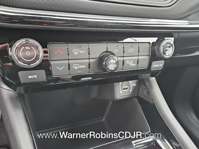 New 2026 Blue Jeep Latitude image 20