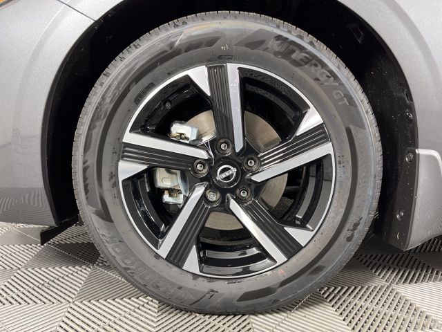 2025 Gun Metallic Nissan Sentra SV FWD Sedan