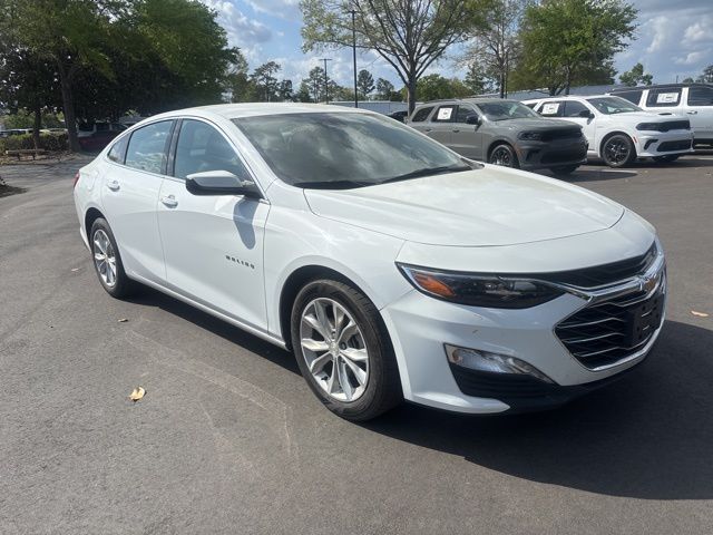 Summit White 2025 Chevrolet Malibu LT with 1LT FWD Sedan Front-Wheel Drive Continuously Variable Transmission