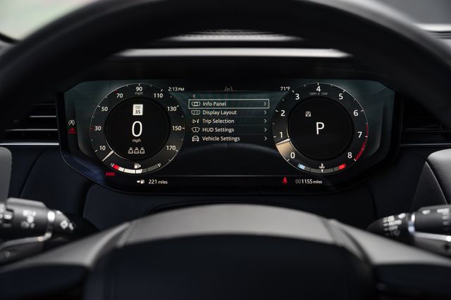Used 2025  Land Rover Autobiography image 24