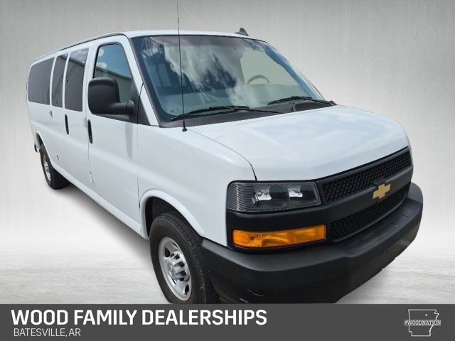 Summit White 2025 Chevrolet Express Van Rear-Wheel Drive 8-Speed Automatic Overdrive