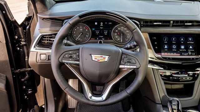 2025 Cadillac XT6 Premium Luxury - 10