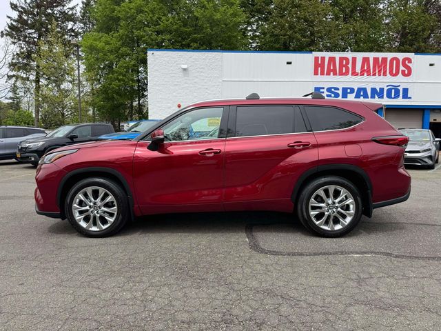 used 2023 Toyota Highlander car, priced at $43,268