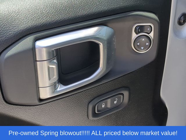Used 2024 Silver Zynith Clearcoat Jeep Sport S image 21