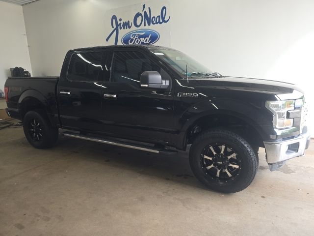 Tuxedo Black Metallic 2015 Ford F-150 Pickup Truck Four-Wheel Drive 6-Speed Automatic
