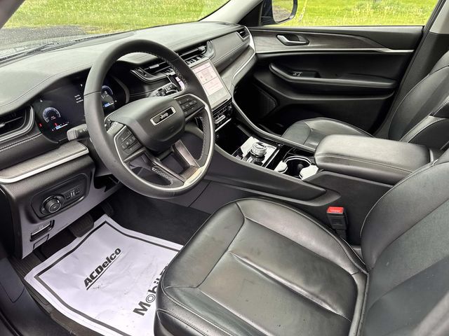 2023 Jeep Grand Cherokee L - Image 12