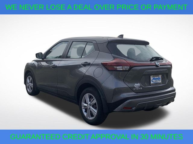 2021 Nissan Kicks S 8