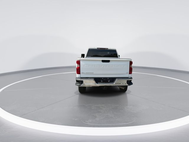 Used 2025 White Chevrolet LT image 9